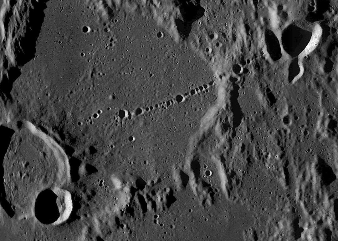 P17_DavyChain-MC-LRO.jpg